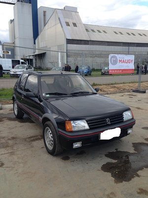 205 GTI