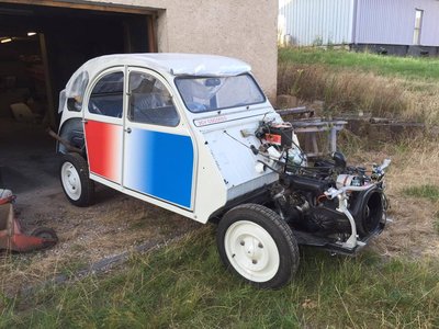 voici la 2cv