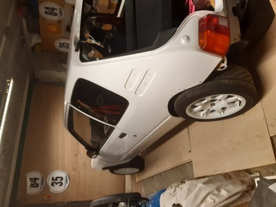 La voici 2ans après ! Je lui ai fait faire une peinture complète l'hivers 2018 après avoir mis la caisse a nue