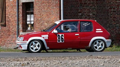 205 rallye.jpg