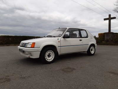 205 RALLYE 2.jpg