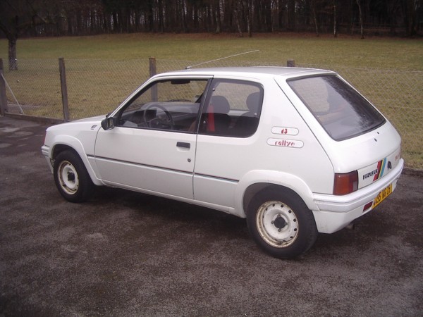 205 Rallye [1] (600 x 450).jpg