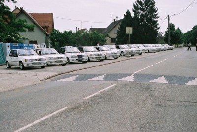 Pas inaperçu au milieu du village !