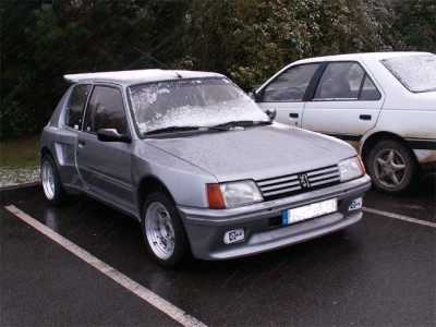 La très belle 205 de HET90