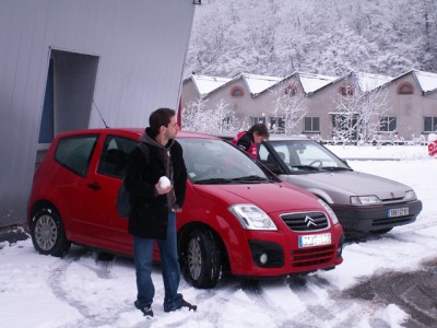 Biensur quand la neige est là, les boules ne sont pas loin ! Laurent attention !!