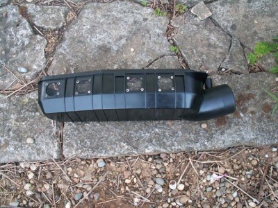 Voila pourquoi elle fait beaucoup de bruit ma voiture !!