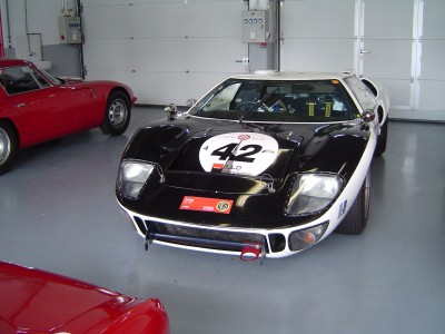 Une petite ford GT 40