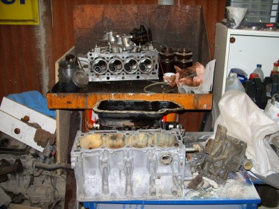 10-05-10 demonatge moteur (1).JPG