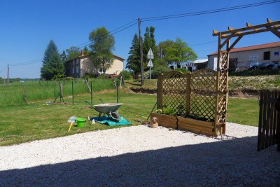 Pose du grillage le 24 mai 2010 003.jpg