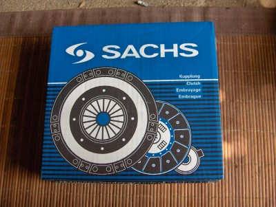 Ensemble Sachs,pour les interessés,il y a la référence...