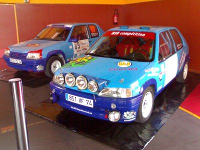 2569811781_small_1.jpg