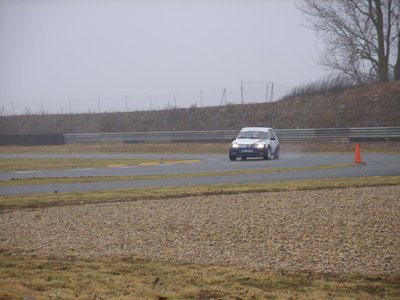 SS851072.JPG