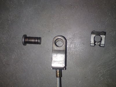 vue de l'ensemble de fixation à la pédale