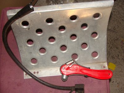 marteau marche pied et lampe