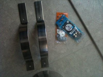 achat à leroy ,tige en 8, colllier,écrous rondelles  le tout en inox