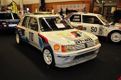 Juste à côté une T16 !