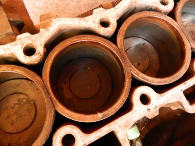 chemises-pistons.JPG
