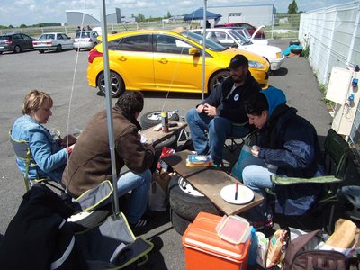 Dimanche midi sur le circuit