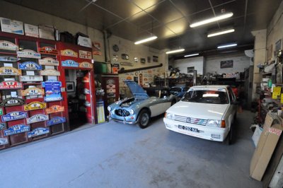garage 1.JPG