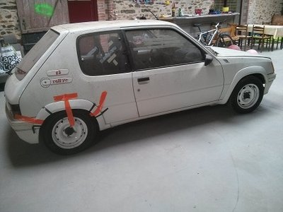 205 rallye.jpg
