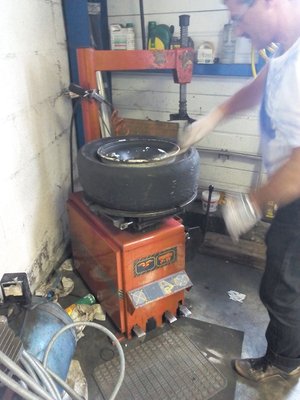 machine pneus.jpg
