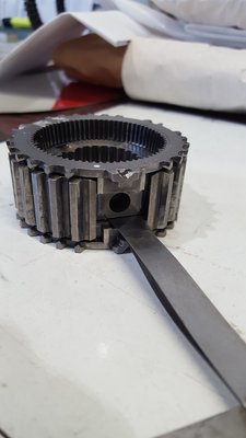 Ici je trouve un jeu d'environ 0.20 bague inversé entre elles est bague d'un autre synchros...