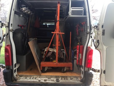 moteur-boite dans camion.JPG