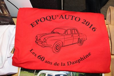 pour l'occasion le maillot sur le stand de mon père avec 3 autos