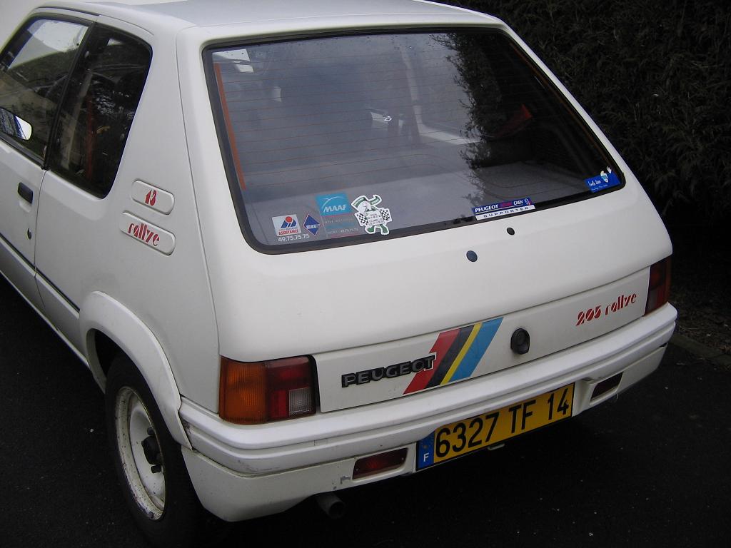 205 rallye 008.JPG