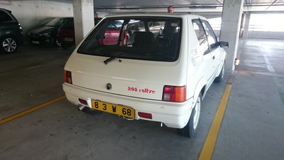 205 rallye parking PSA (3bis).jpg