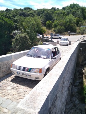 Jean Marc nous a prévenu BIEN droit pour le pont 2 mètres de large