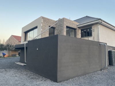 La face arrière avec la nouvelle terrasse