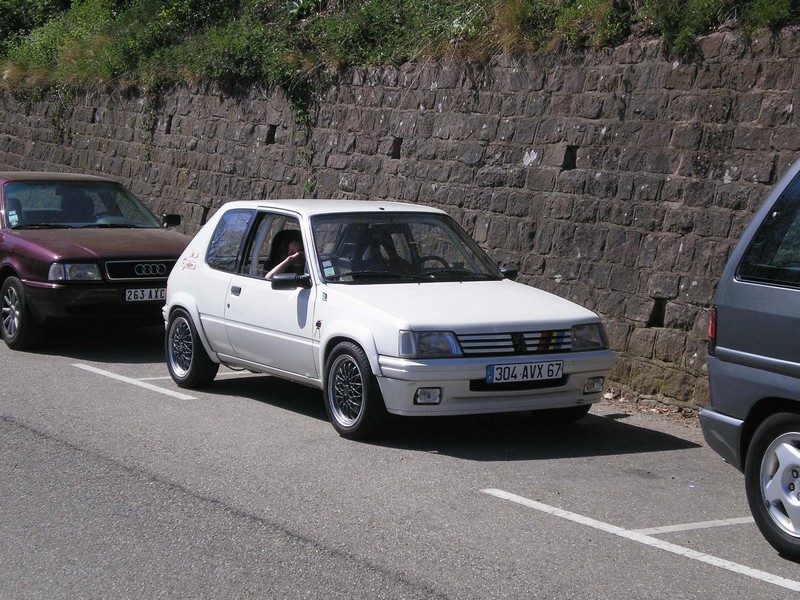 Sur le parking du chateau.