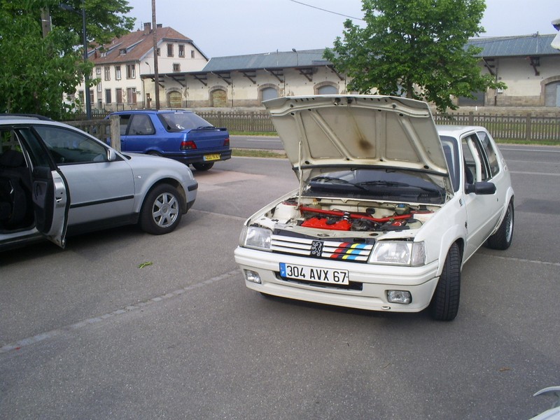 205 rallye 2.jpg