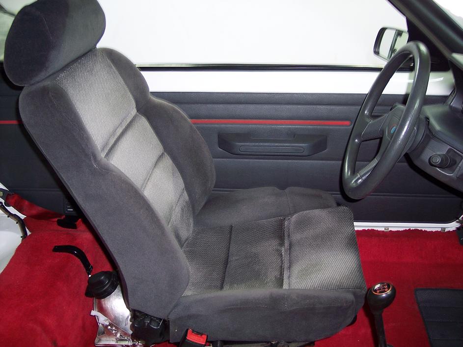 Voilà un siège baquet pour les essais!