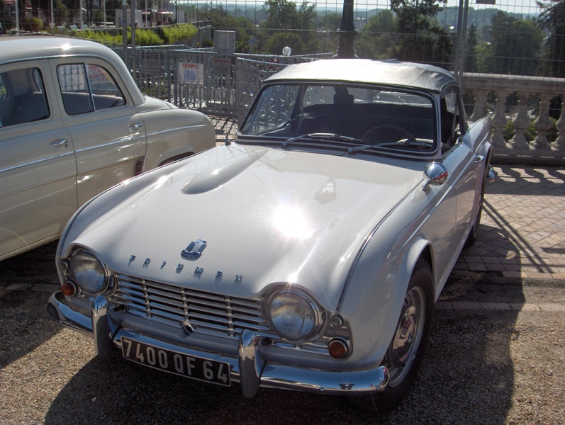 Triumph TR4