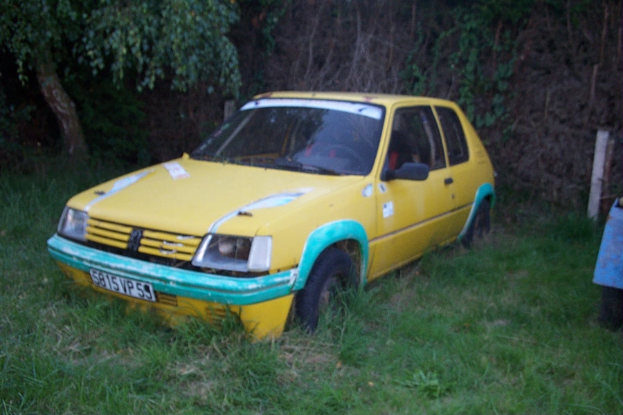 ma premiére rallye (9ans dans un jardin)