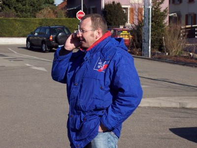 Salut Serge, ah oui on pense à toi , non on est pas encore au restau....ben oui on y va car là ils sont tous gelés ces petits jeunes....!!!! Allez Serge promis la prochaine fois on se fait un truc dans le Haut-Rhin....histoire de les faire descendre les 67 !!!