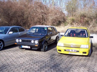 La golf de Jerem, que j'ai pu essayer en allant chez lui...90ch 1.8l  de 1984 et entièrement restaurée en carrosserie par lui et son père...!!! Elle est trop belle...avec ses jantes ATS...