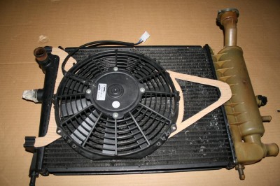 le SPAL sur le radiateur et les partons des futures fixations