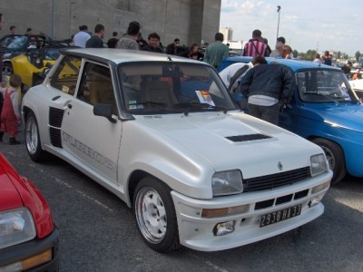 R 5 Turbo blanc nacré de toute beauté.....