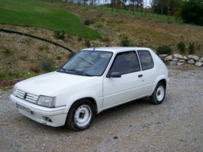 205 petite avant.jpg