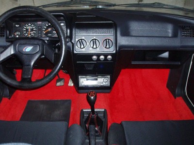 interieur 205 rallye 09.JPG