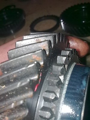 celui de récup, qui est en bien meilleur état malgré les traces de rouille!