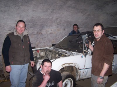 De Gauche à Droite : Amaury (Ying Yang) Robbi (Romain) Fred01 (Fred) et Barauto (Gilles)