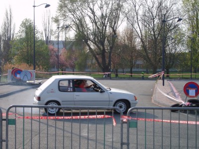 Sa glisse, un peut trop....JPG