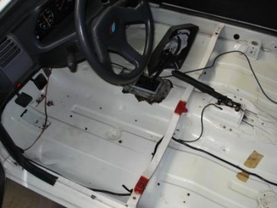 peugeot 205 007petit.jpg