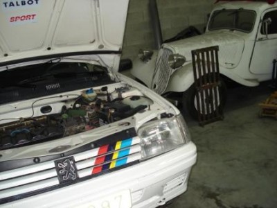 peugeot 205 017petit.jpg
