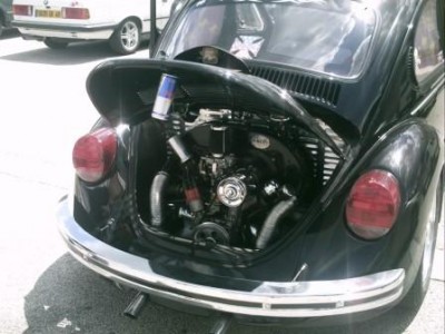 une coccinelle qui carbure au RED BULL