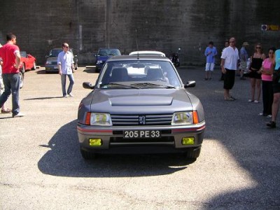 205 T 16 AV.jpg